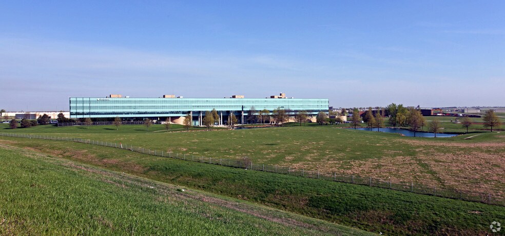 More Photos Of 600 New Century Pky, New Century Office For Lease