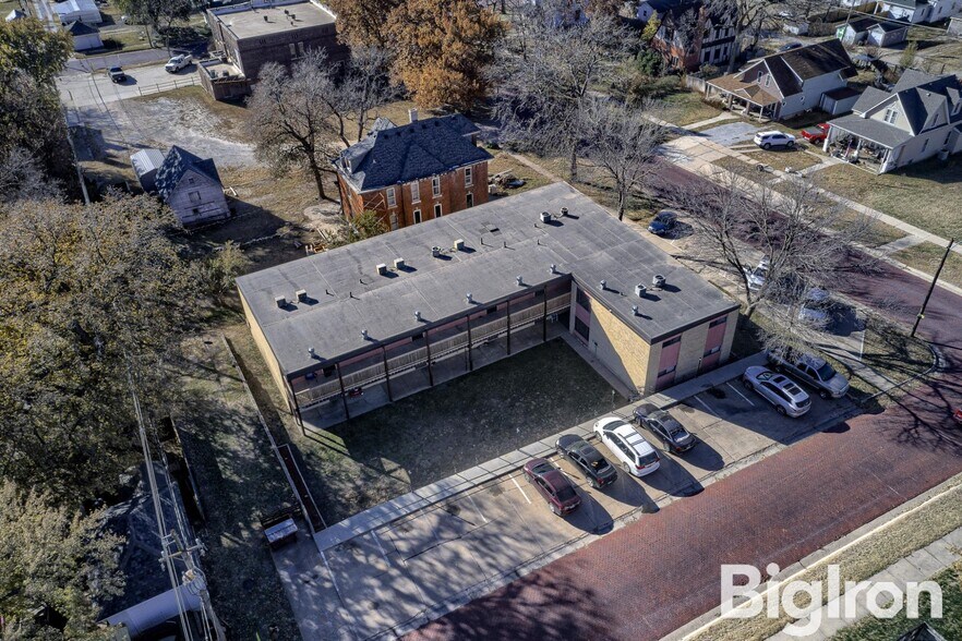 More Photos Of 525 I St, Fairbury Apartments For Sale