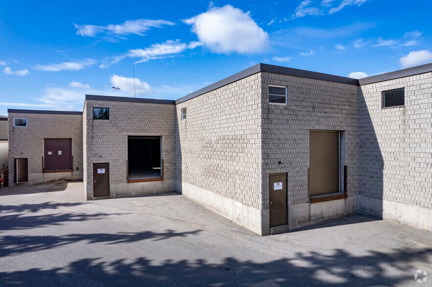 More Photos Of 761-767 Mckay Rd, Pickering Warehouse For Lease