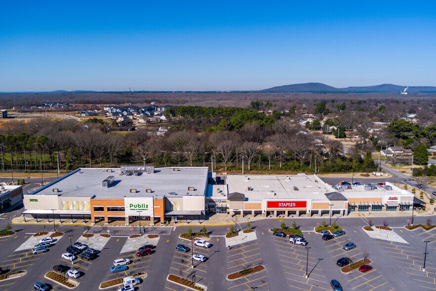More Photos Of 9032 Memorial Pky SW, Huntsville Unknown For Lease