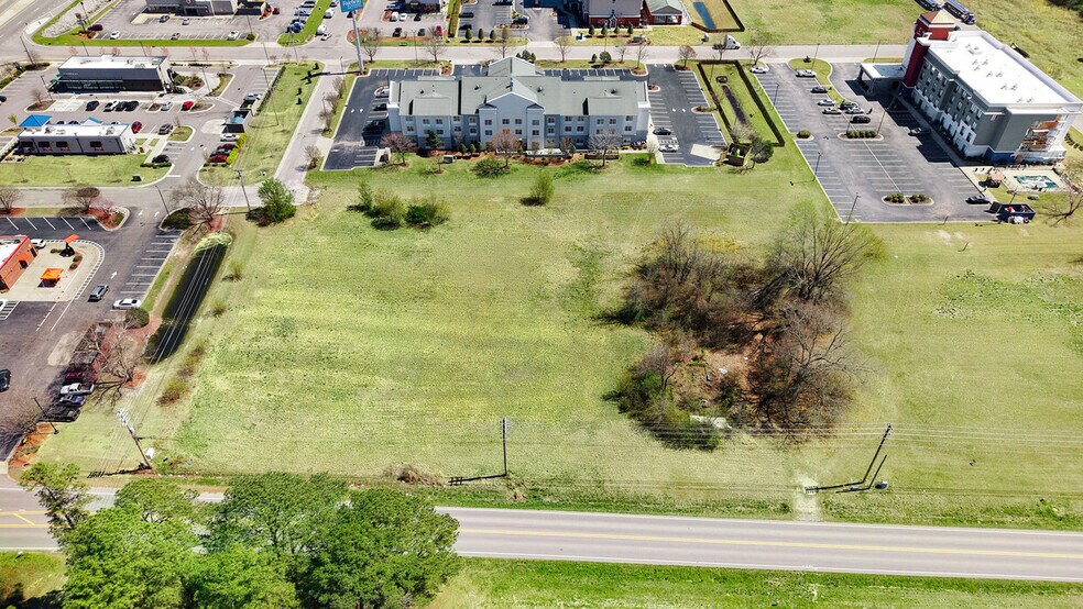 More Photos Of 5442 Lamm Rd, Wilson Storefront For Lease