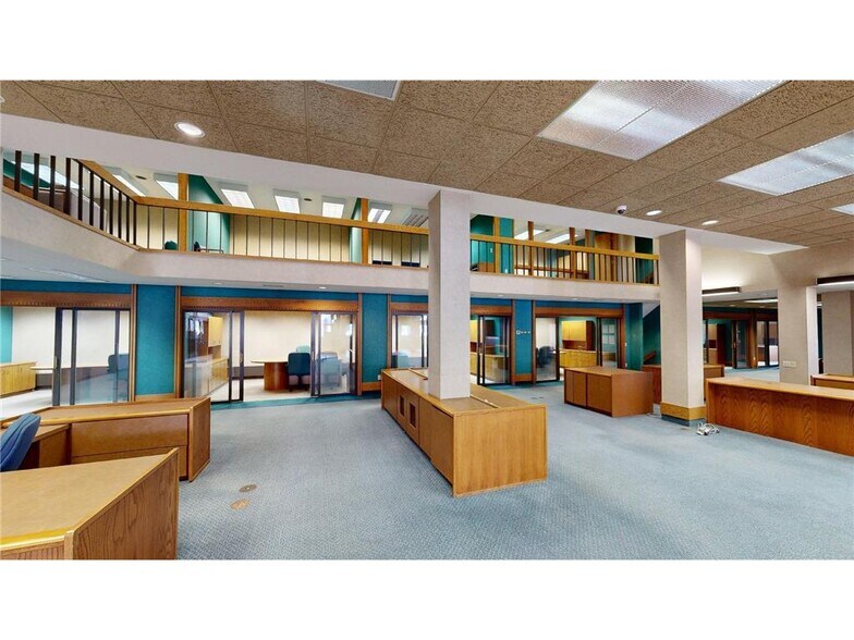 More Photos Of 101 S 1st St, Montevideo Office For Sale