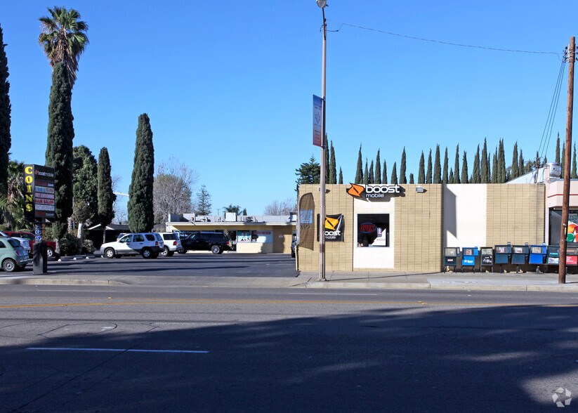 More Photos Of 260 N Tustin St, Orange Unknown For Lease