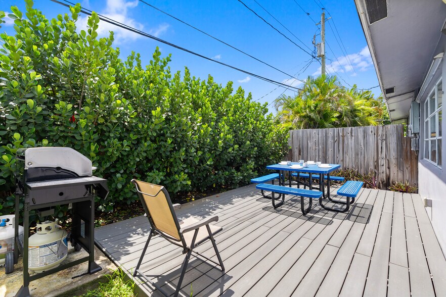 More Photos Of 1520 NE 51st St, Fort Lauderdale Apartments For Sale