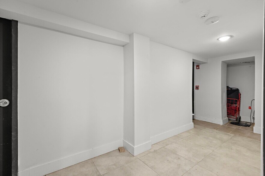 More Photos Of 19 Jewett Ave, Jersey City Apartments For Sale