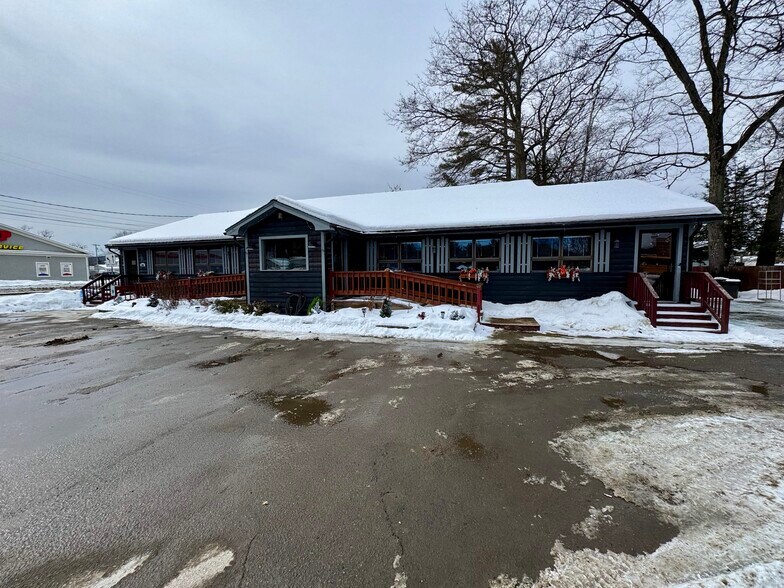 More Photos Of 202 Central St, Woodsville General Retail For Sale