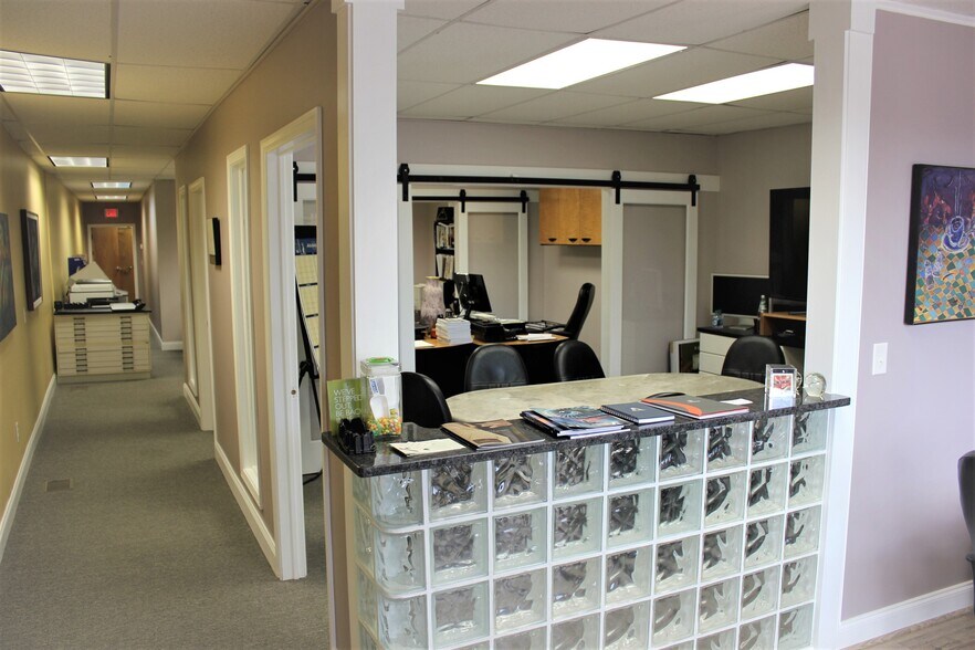 More Photos Of 1282 Pendleton St, Greenville Office For Lease