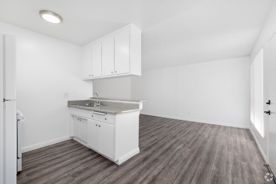 More Photos Of 2700 Ellendale Pl, Los Angeles Apartments For Sale