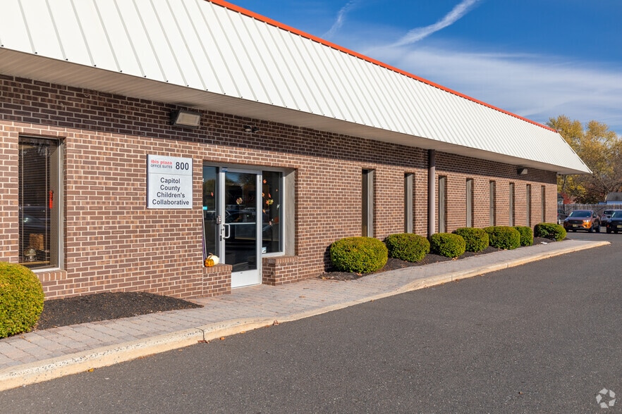 More Photos Of 3525 Quakerbridge Rd, Hamilton Medical For Lease