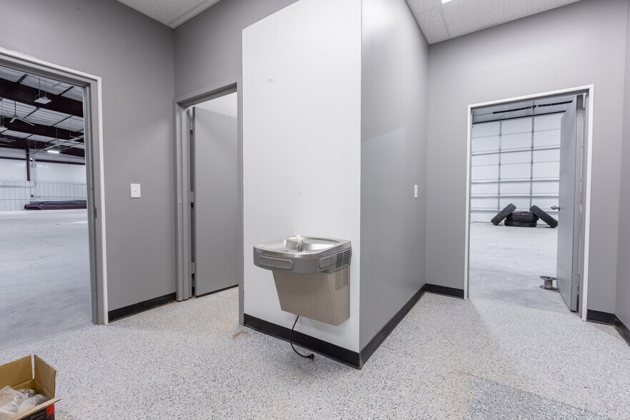 More Photos Of 6709 Universal Ave, Kansas City Warehouse For Sale