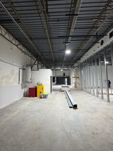 More Photos Of 5475 Peoria St, Denver Light Manufacturing For Lease