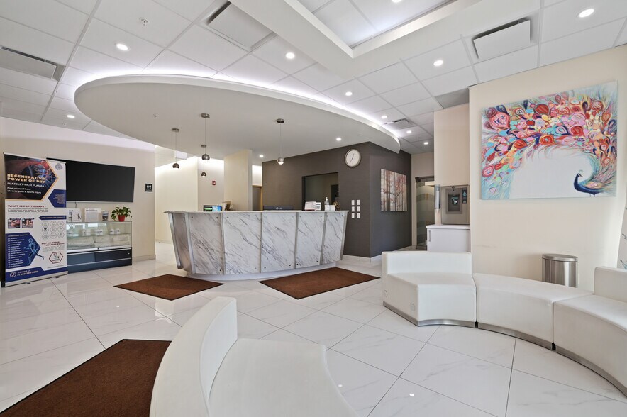 More Photos Of 4620-4624 16 Av NW, Calgary Medical For Lease