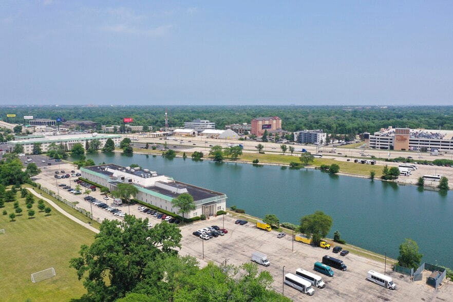 Primary Photo Of 2250 E Devon Ave, Des Plaines Medical For Lease