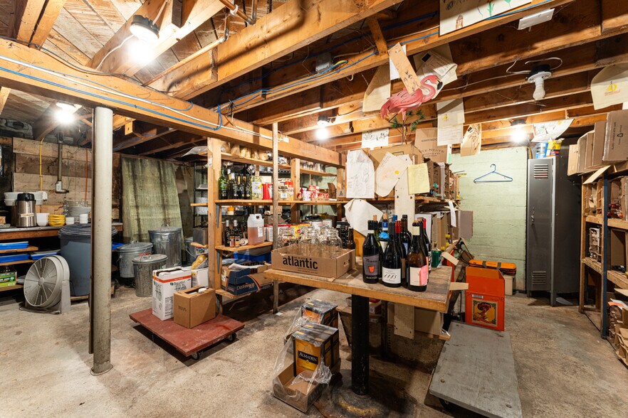 More Photos Of 14 Clark Point Rd, Southwest Harbor Restaurant For Sale