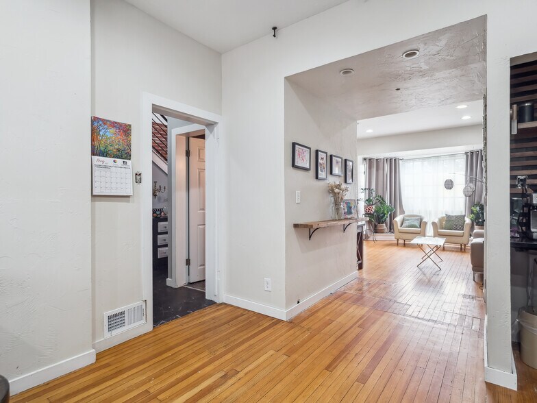 More Photos Of 1725 N High St, Denver Apartments For Sale