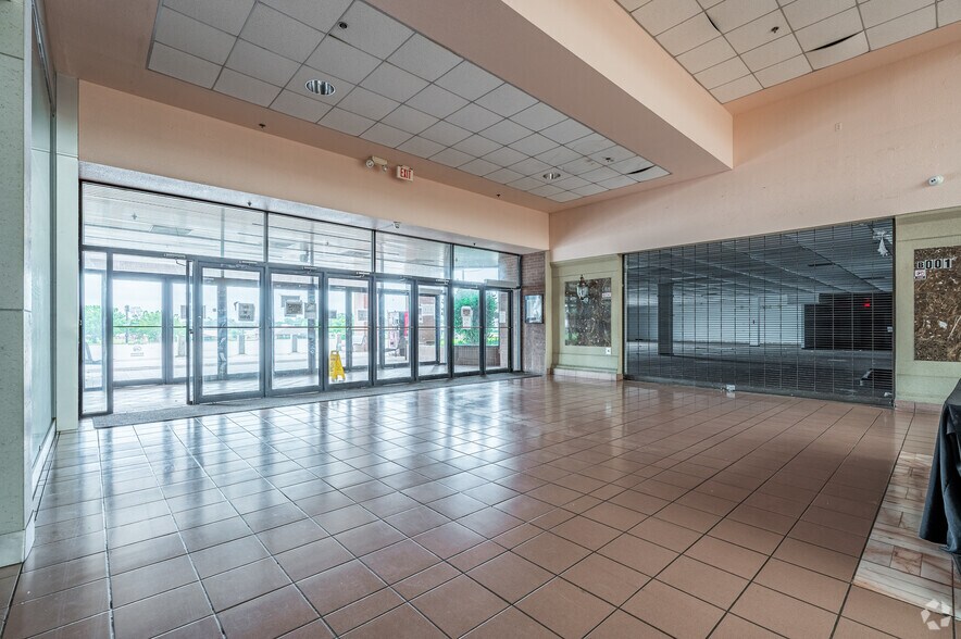 4800 N Texoma Pky, Sherman, TX 75090 Retail For Lease