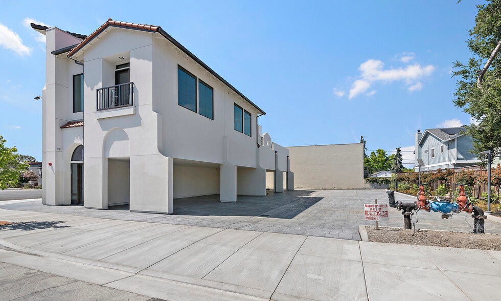 More Photos Of 2220 Winchester Blvd, Campbell Storefront Retail Office For Lease
