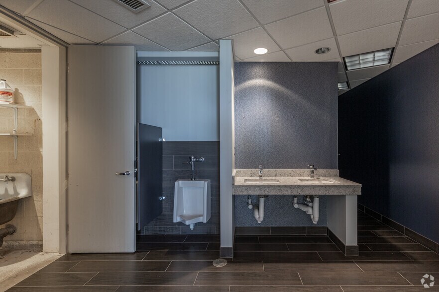 More Photos Of 30500 Van Dyke Ave, Warren Office For Lease