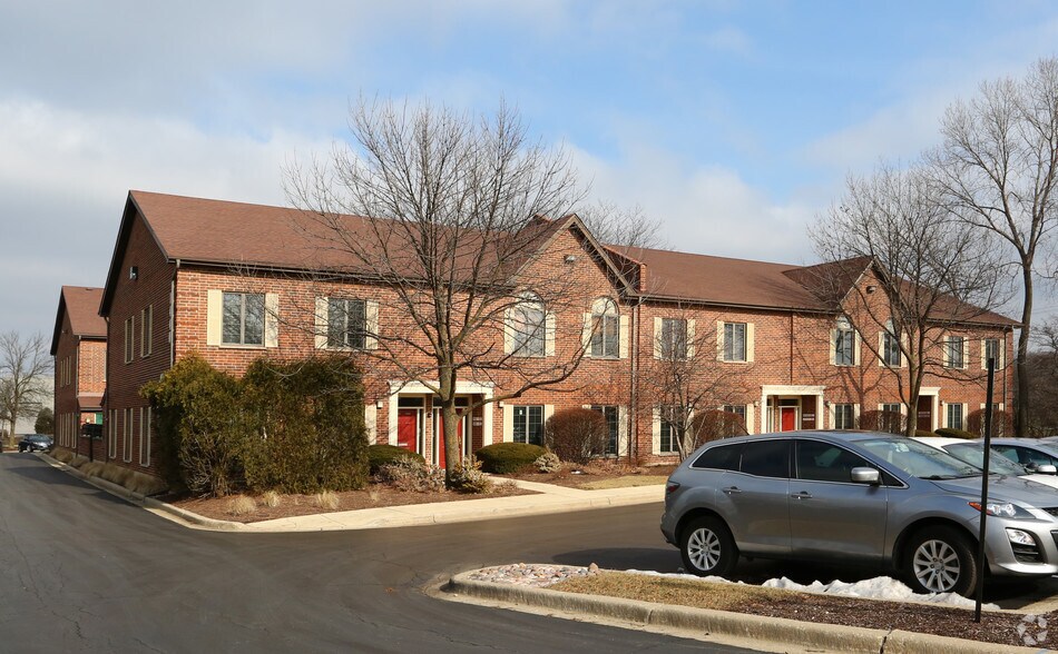 More Photos Of 1440 Maple Ave, Lisle Office For Lease