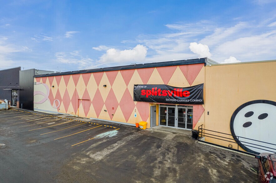 More Photos Of 1010 42nd Ave SE, Calgary Bowling Alley For Lease