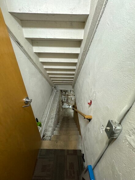 More Photos Of 327 N Riverfront Dr, Mankato Storefront Retail Residential For Sale