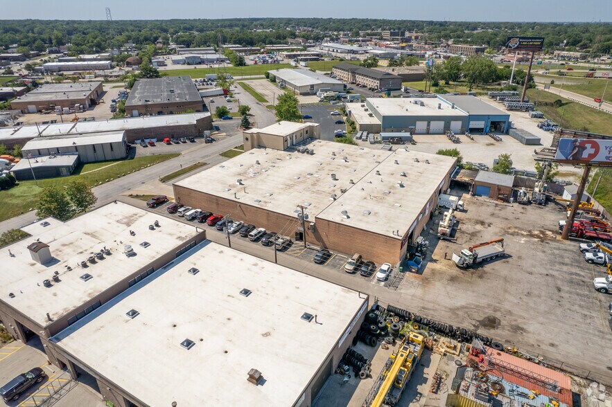 More Photos Of 9725 Industrial Dr, Bridgeview Warehouse For Sale