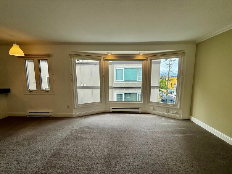More Photos Of 2258 14th Ave W, Seattle Apartments For Sale
