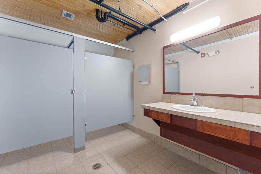 More Photos Of 625 Ryan St, Lake Charles Apartments For Sale