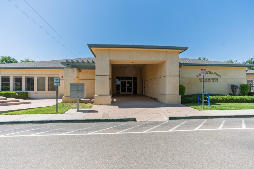 Primary Photo Of 401 Lesher Dr, Merced Office Residential For Lease