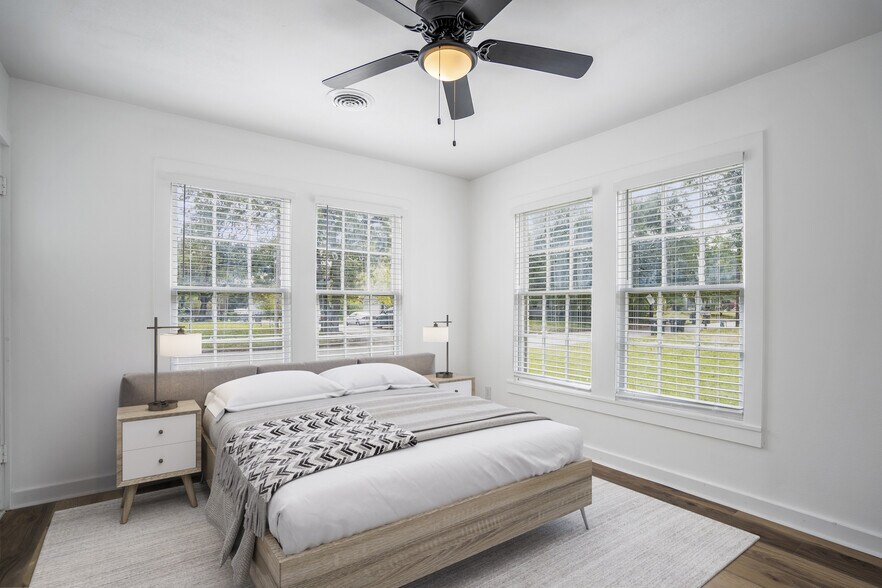 More Photos Of 907 E 27th St, Bryan Apartments For Sale