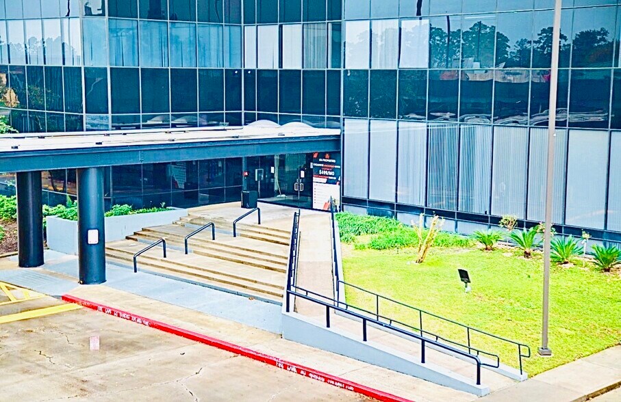 More Photos Of 616 FM 1960 Rd W, Houston Office For Sale