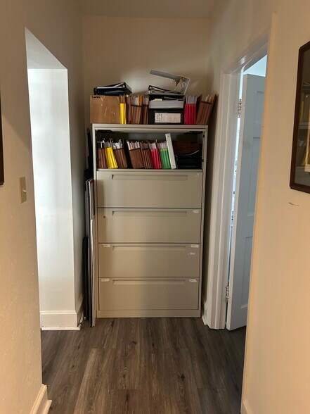 More Photos Of 902 N Armenia Ave, Tampa Office For Sale