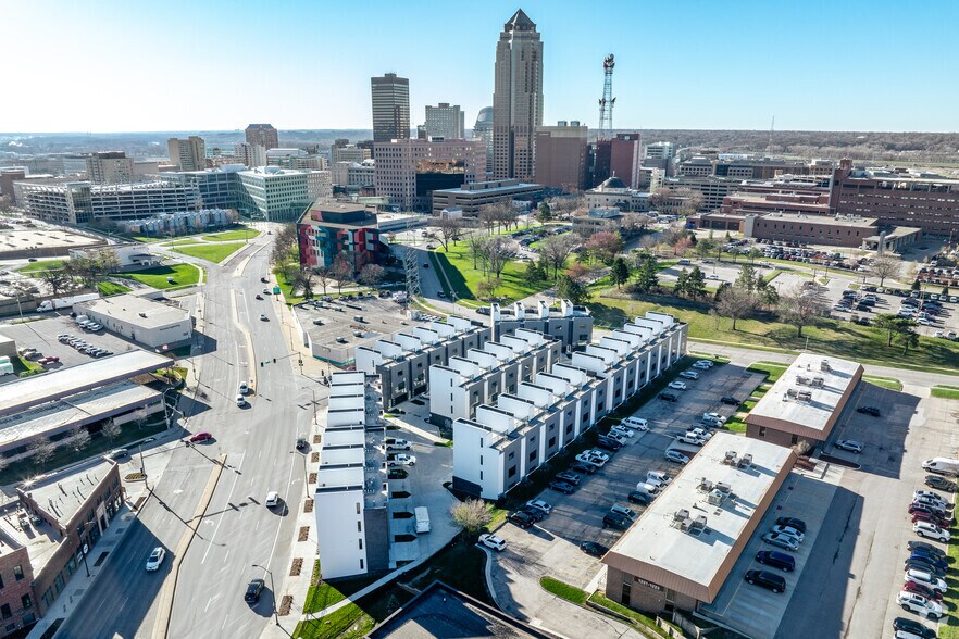 More Photos Of 1200 Keosauqua Way, Des Moines Apartments For Sale