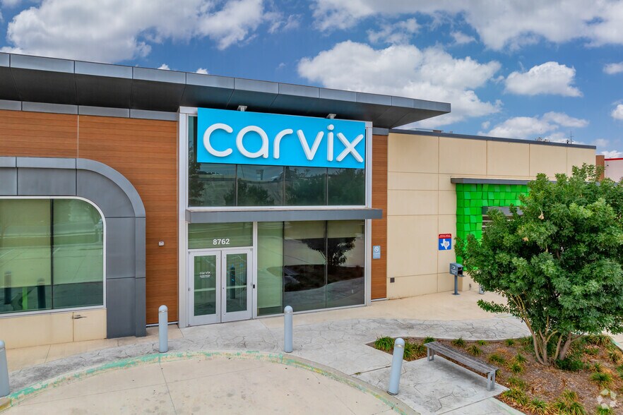 More Photos Of 8762 State Highway 151, San Antonio Auto Dealership For Lease