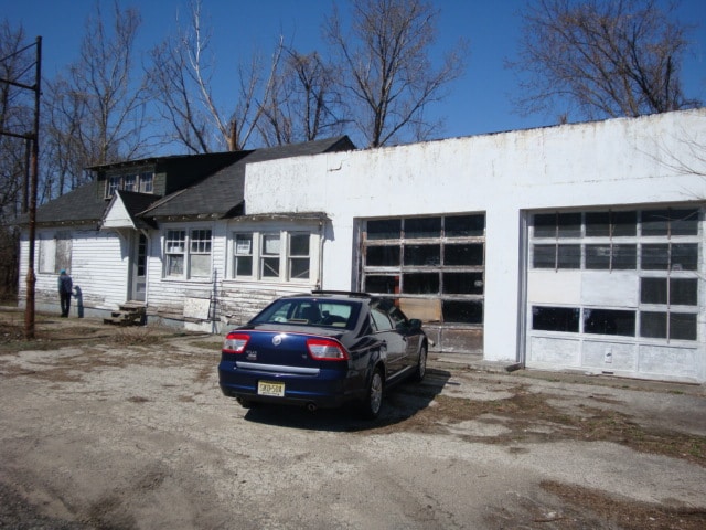 More Photos Of 6 Crown Point Rd, West Deptford Service Station For Sale