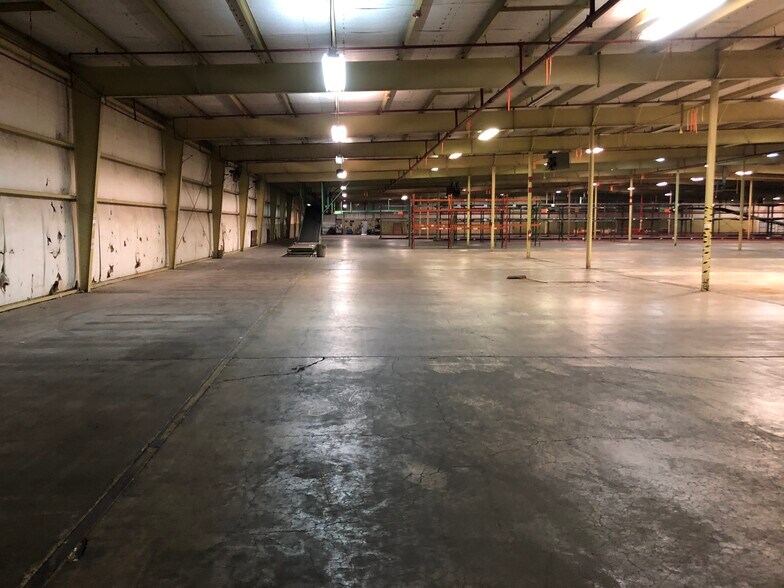 More Photos Of 398 Vinita Allen Rd, Atoka Warehouse For Lease