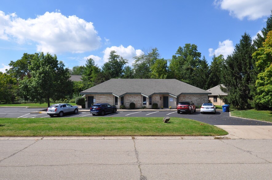 More Photos Of 383-387 Regency Ridge Dr, Dayton Medical For Lease