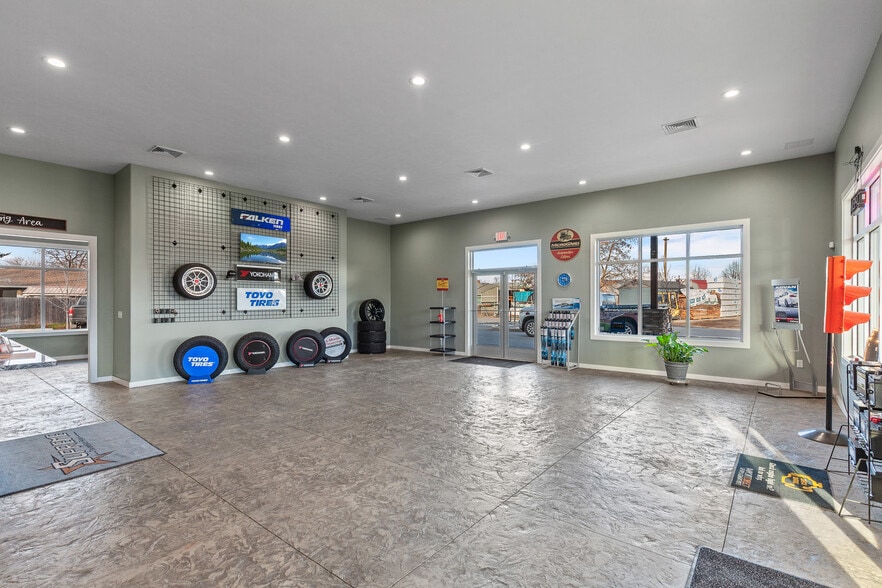 More Photos Of 8615 E Trent Ave, Spokane Valley Auto Repair For Sale