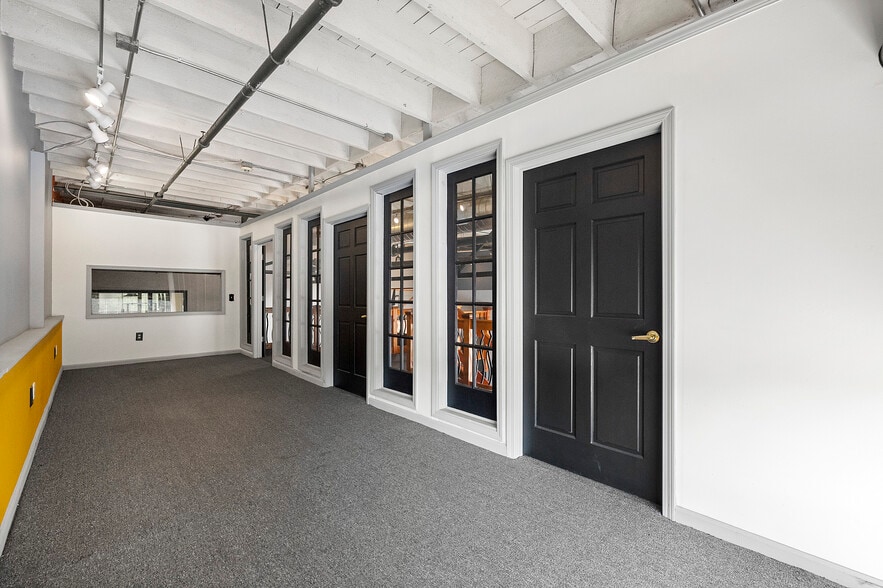More Photos Of 949 W Marietta St NW, Atlanta Office For Sale