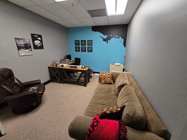 More Photos Of 5700-5788 Distribution Dr, Memphis Distribution For Lease