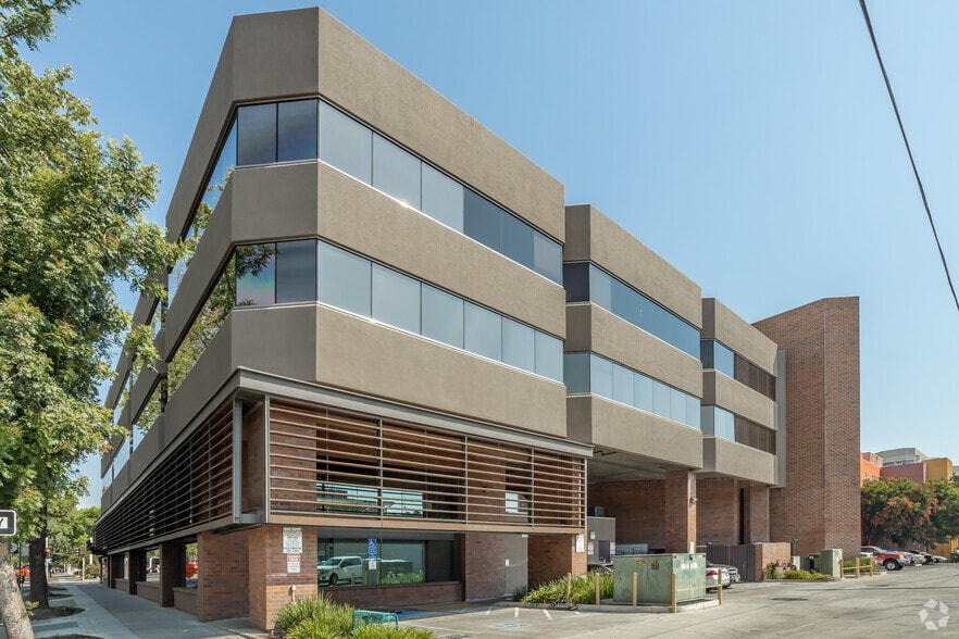 More Photos Of 1600 K St, Sacramento Office For Lease