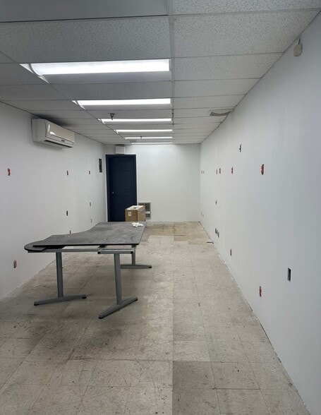 More Photos Of 163 Imlay St, Brooklyn Warehouse For Lease