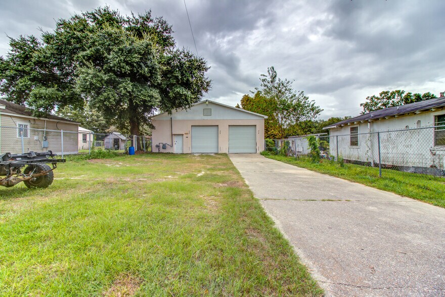 More Photos Of 1814 33rd Ave, Gulfport Auto Repair For Sale