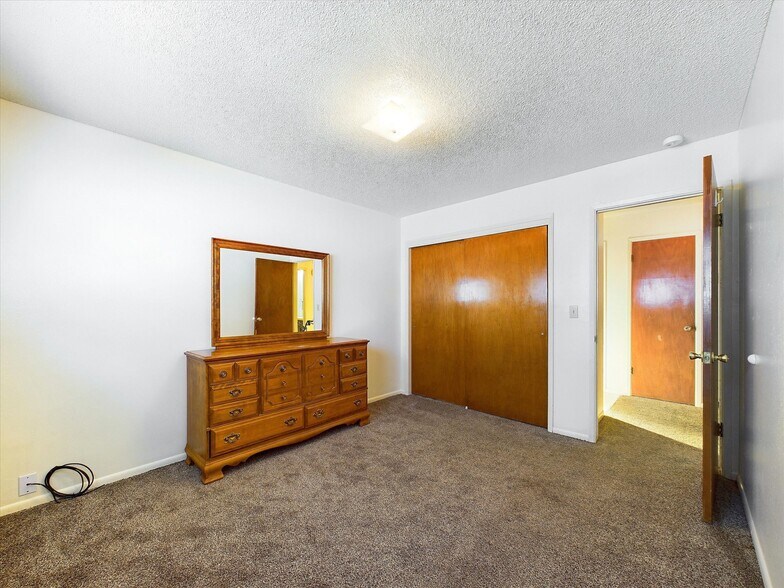 More Photos Of 3002-3016 Smith Ln, Fortuna Apartments For Sale