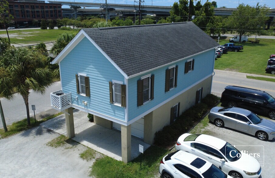 More Photos Of 235 Huger St, Charleston Storefront Retail Office For Sale