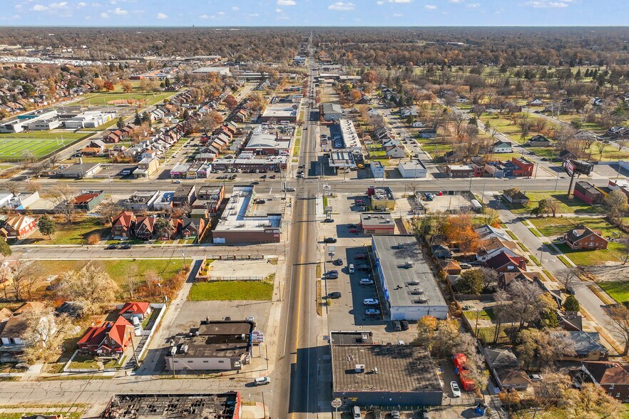 More Photos Of 7606 E 7 Mile Rd, Detroit Storefront For Sale