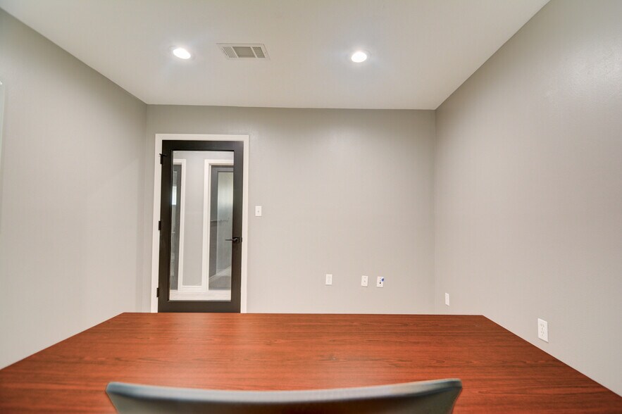 More Photos Of 26615 Oak Ridge Dr, The Woodlands Office For Lease
