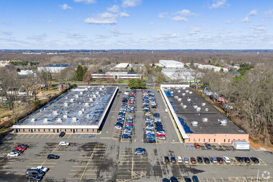 More Photos Of 3525 Quakerbridge Rd, Hamilton Office For Sale