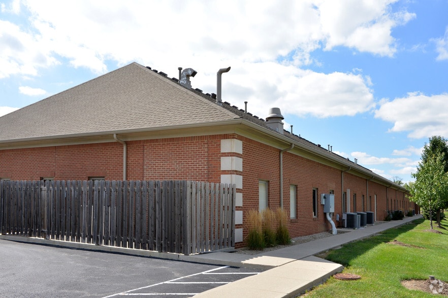 More Photos Of 1300 W Jefferson St, Franklin Office For Sale