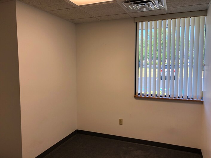 More Photos Of 2804 Boilermaker Ct, Valparaiso Office For Sale